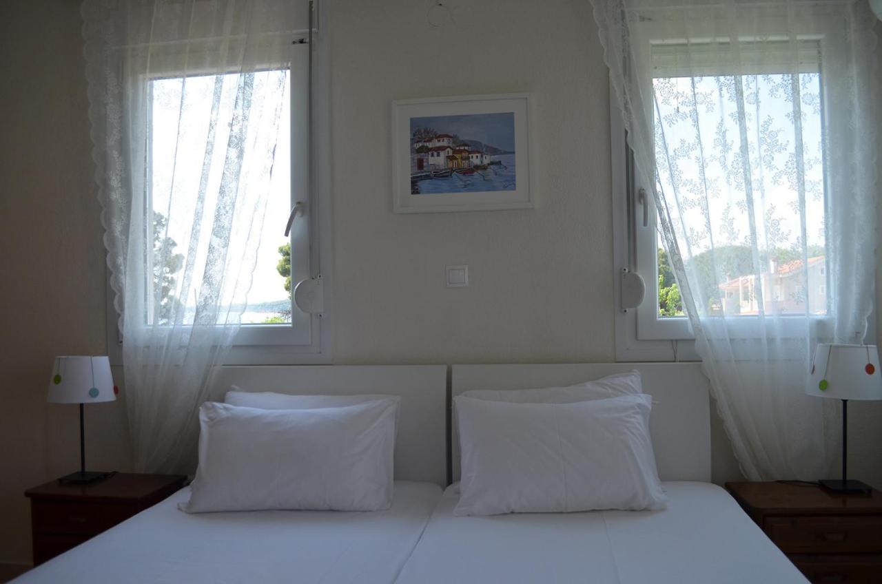 Lemon Beach Front Apartment, Nikiti Exterior photo